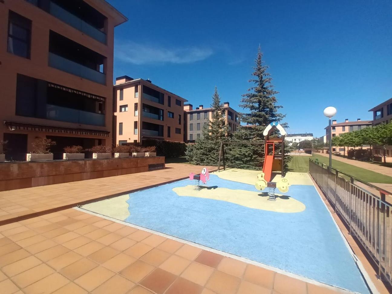 Camino Santiago Etxea Apartment Jaca Exterior photo