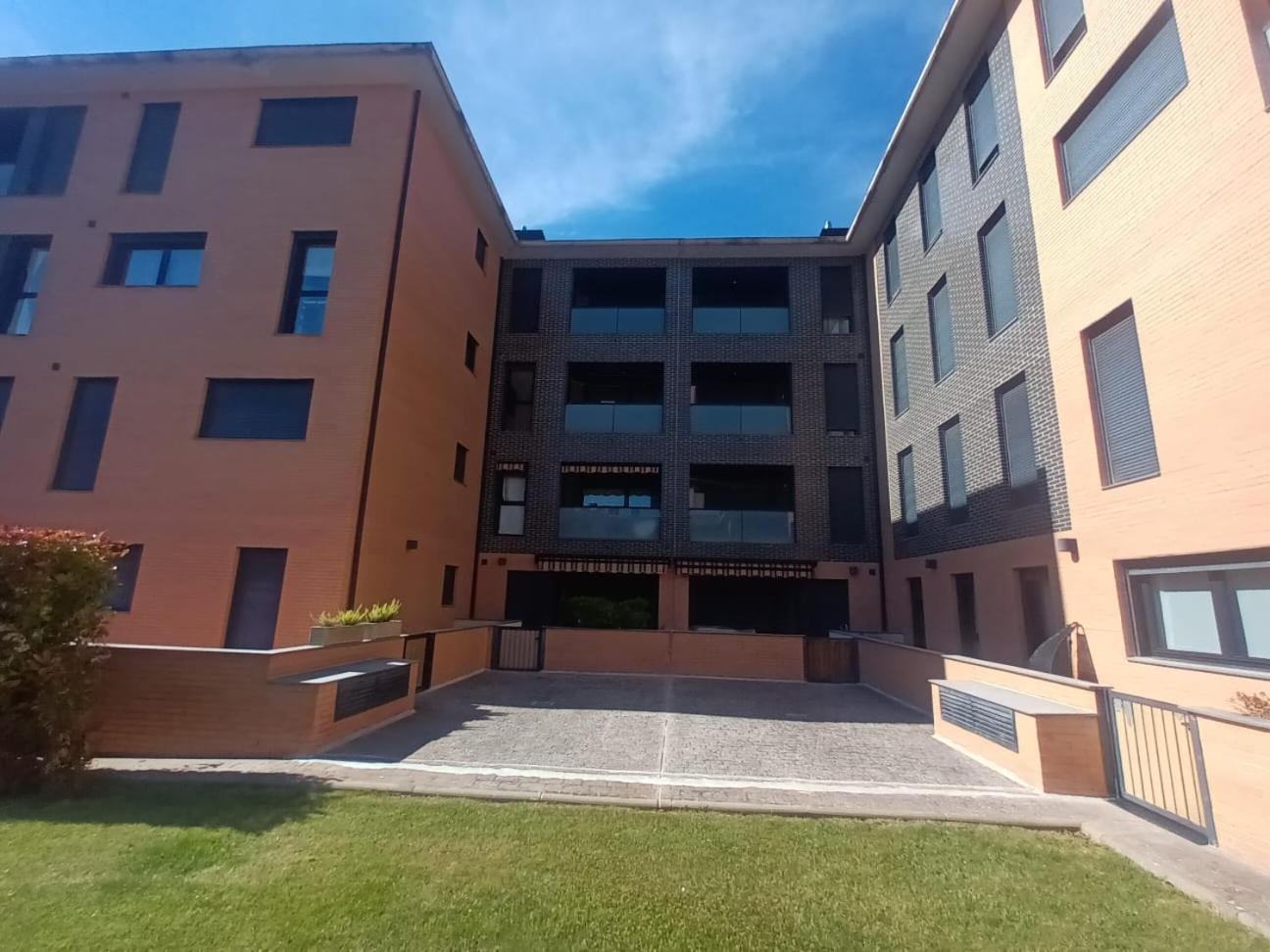 Camino Santiago Etxea Apartment Jaca Exterior photo